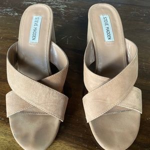 Steve Madden tan suede block heel